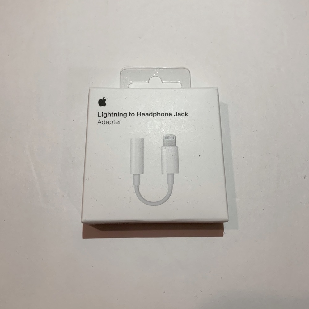 Apple Lightning to 3.5mm Headphone Adapter